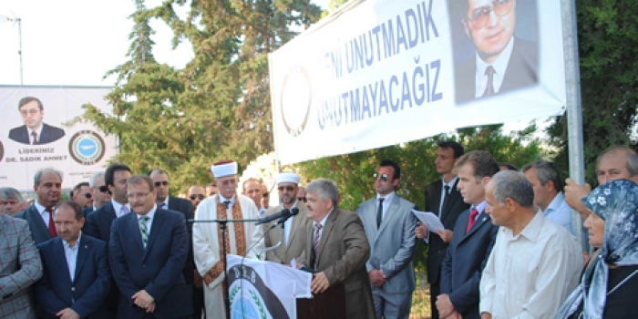 Dr.Sadık Ahmet Ölümünün 18.Yılında Mezarı Başında Anıldı