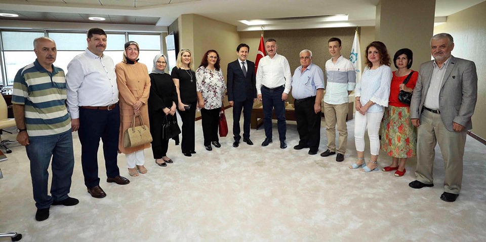 İzmit Şubeden Tahir Büyükakın’a Hayırlı Olsun Ziyareti İzmit Şubeden Tahir Büyükakın’a Hayırlı Olsun Ziyareti