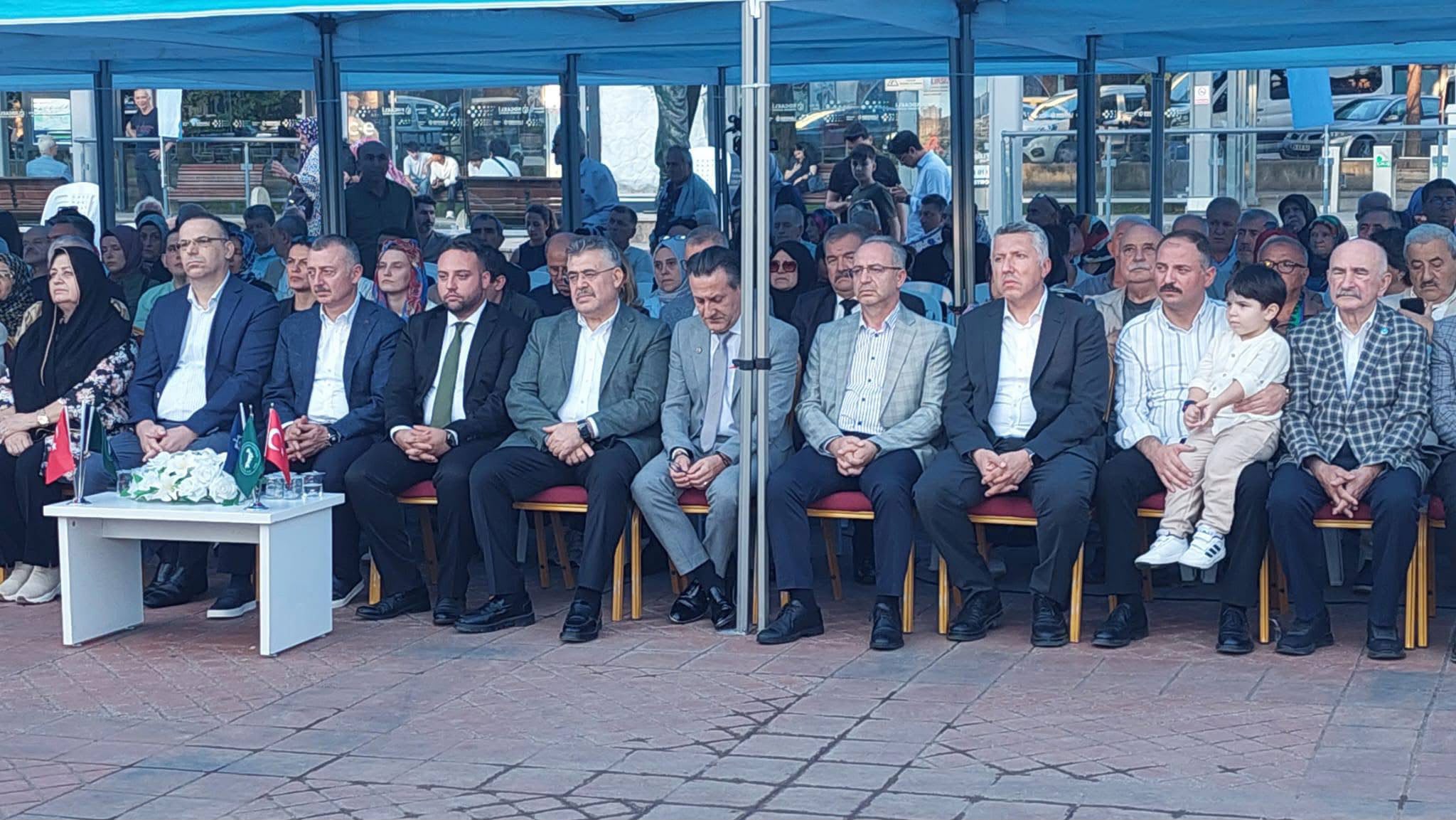 Batı Trakya Türk Azınlığının lider ismi Dr. Sadık Ahmet, 31. ölüm yıldönümünde İzmit’te anıldı.