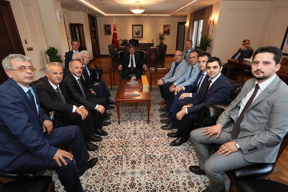 Bursa Şubemiz Hakan Çavuşoğlu'nu Panayıra Davet Etti Bursa Şubemiz Hakan Çavuşoğlu'nu Panayıra Davet Etti