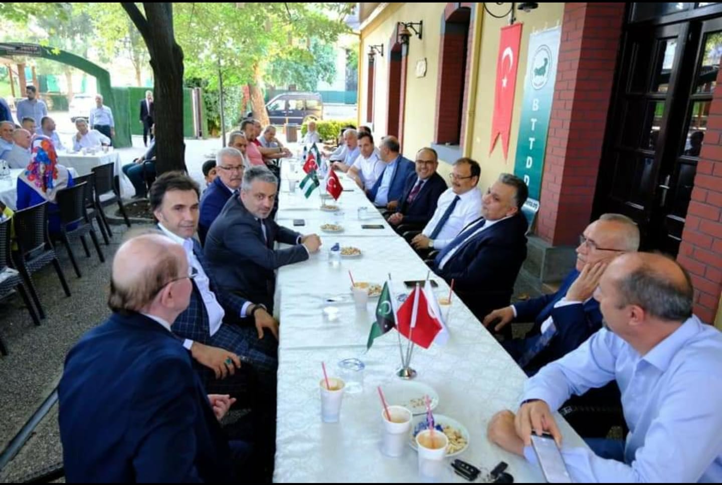 Bursa'da Hemşehrilerimizle Bayramlaştık Bursa'da Hemşehrilerimizle Bayramlaştık