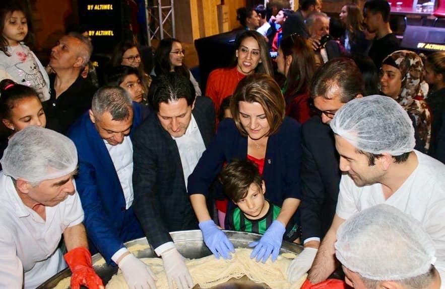 İzmit Belediye Geleneksel Hıdırellez Etkinlikleri Gerçekleştirildi İzmit Belediye Geleneksel Hıdırellez Etkinlikleri Gerçekleştirildi